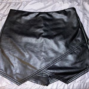 SHEIN Skort Black